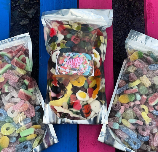Super Sweet Mix bundle with 2 x 1kg sweet bags – fizzy mix and jelly mix in resealable silver gift pouches